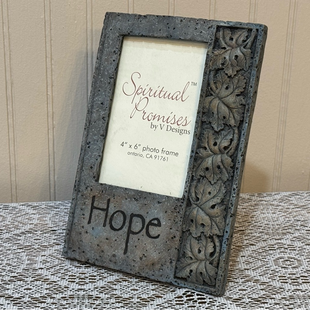 Hope Photo Frame 4" x 6" Spiritual Stone Style Leaves Natural Shelf Sitting